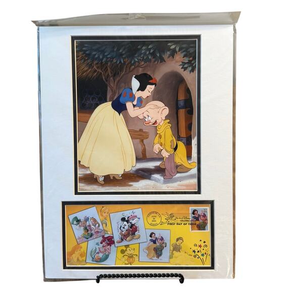Snow White Dopey Forehead Kiss USPS First Day Of Issue Stamp Photo Mat 2005 - Picture 1 of 6